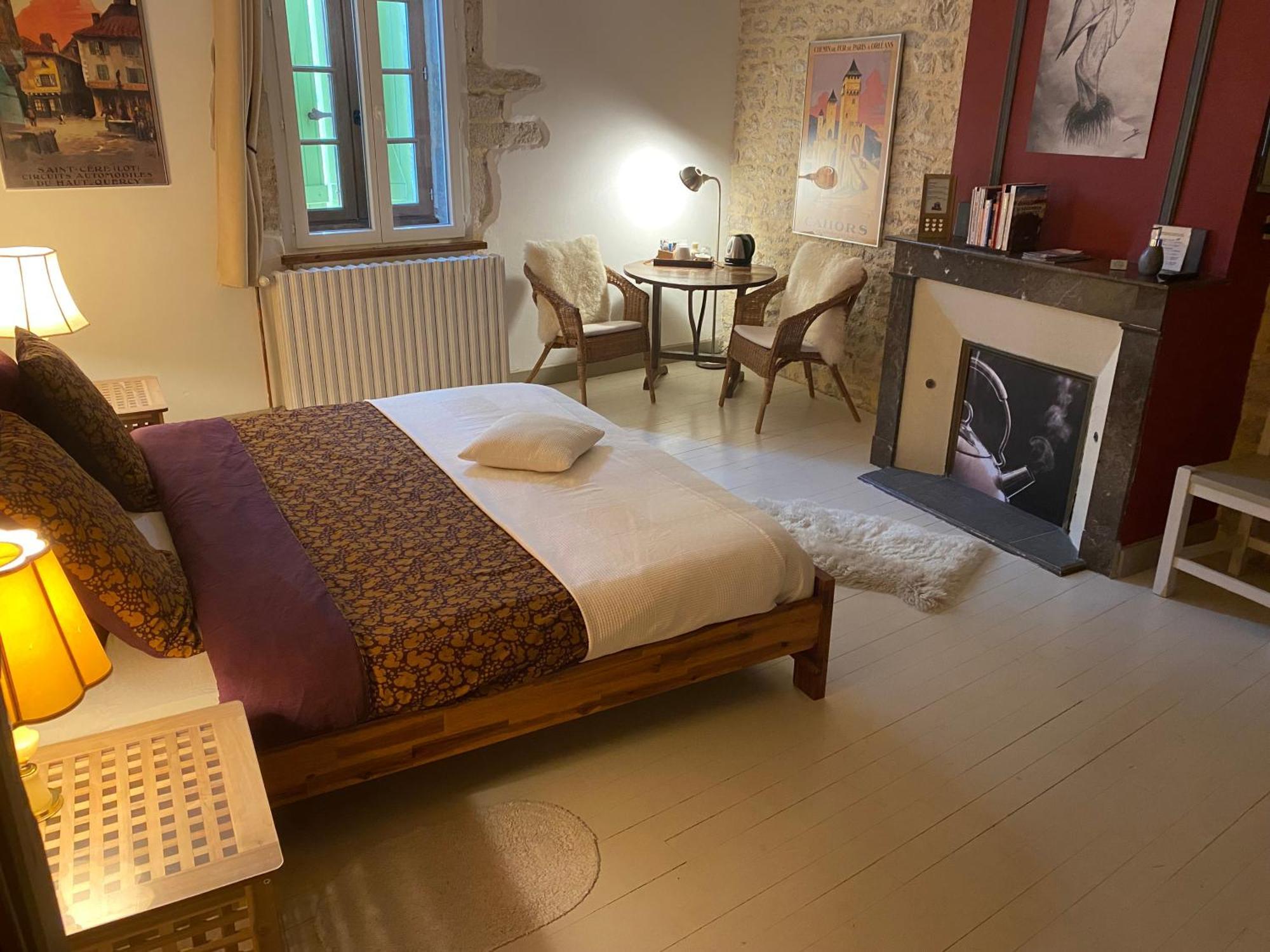 Chambre D'Hotes Les 3 Cochons D'Olt Arcambal Екстериор снимка